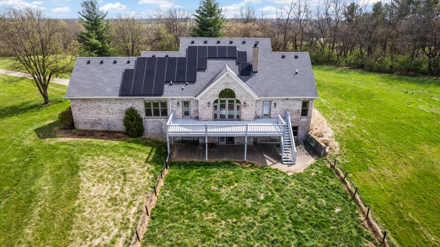 Turn-Key Equestrian Estate With Indoor Arena - photo 6