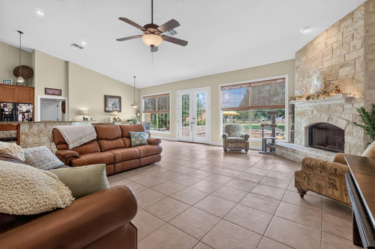 Comal County Equestrian Home - photo 18