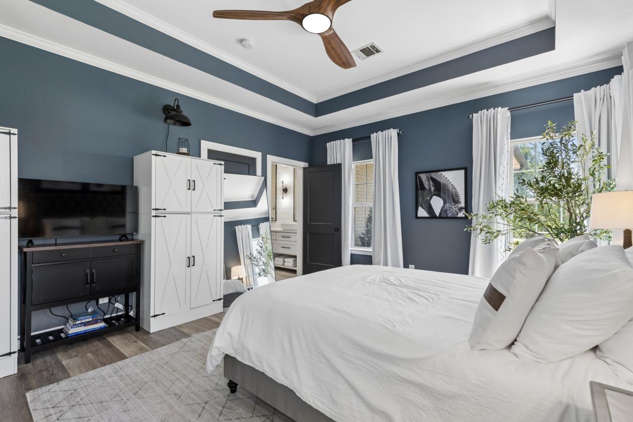 where refined luxury meets relaxed living - photo 27