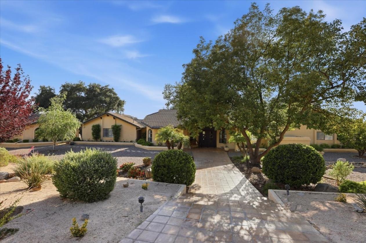 BEAUTIFUL 18.22-ACRE SAGE EQUESTRIAN ESTATE - photo 6
