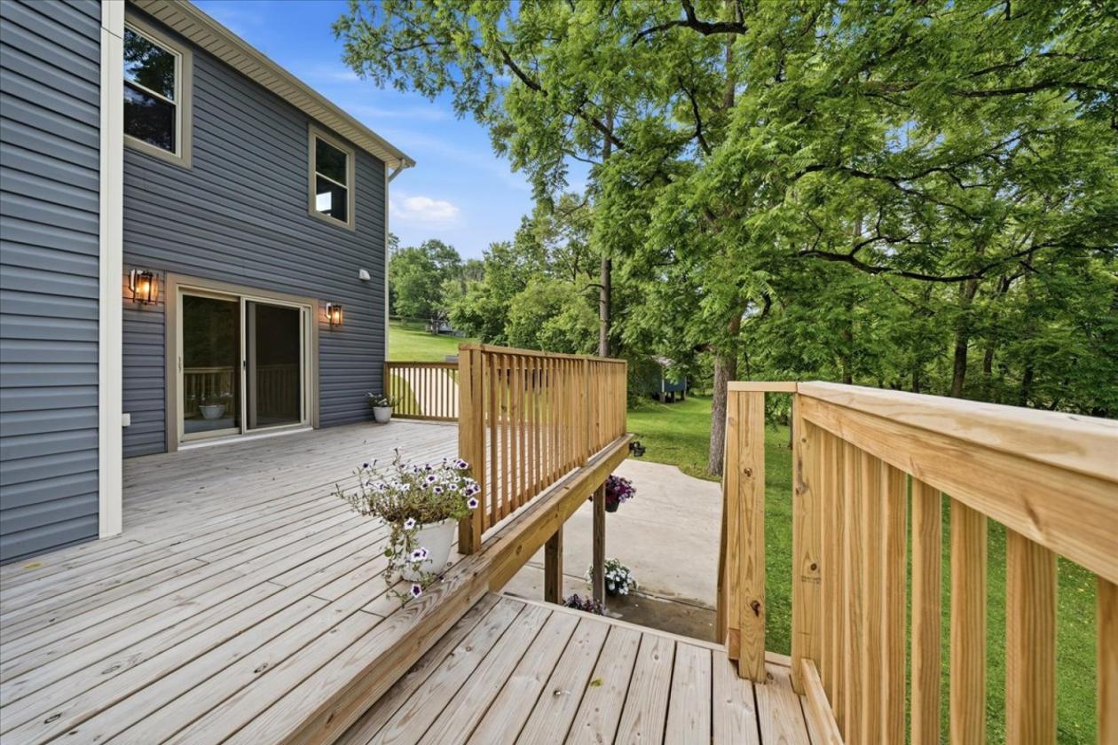 Restored 1880s Victorian Estate on 27 Private Acre - photo 13