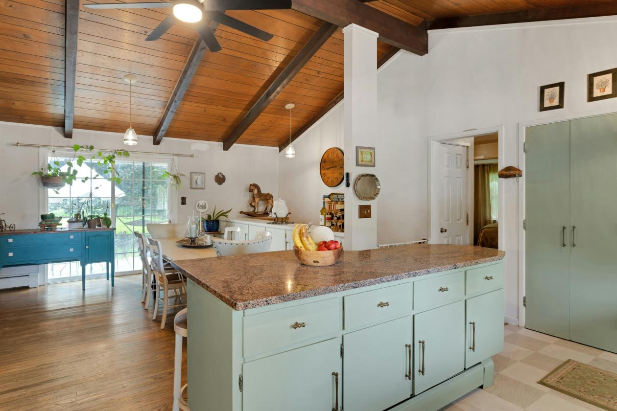 Income-Producing Equestrian Retreat! - photo 8