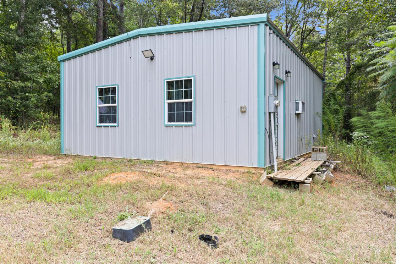 New Price! CUSTOM HOME + PRIME EAST TX LAND - photo 29