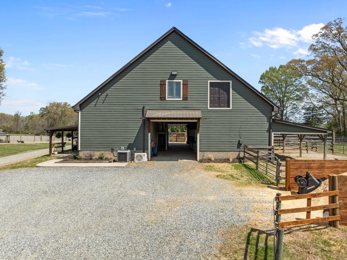 OPEN HOUSE Sat 08/01 from 11 to 4 Equestrian Ctr - photo 18