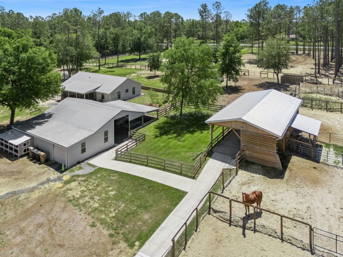 Turnkey Equestrian Retreat near Ocala - photo 9