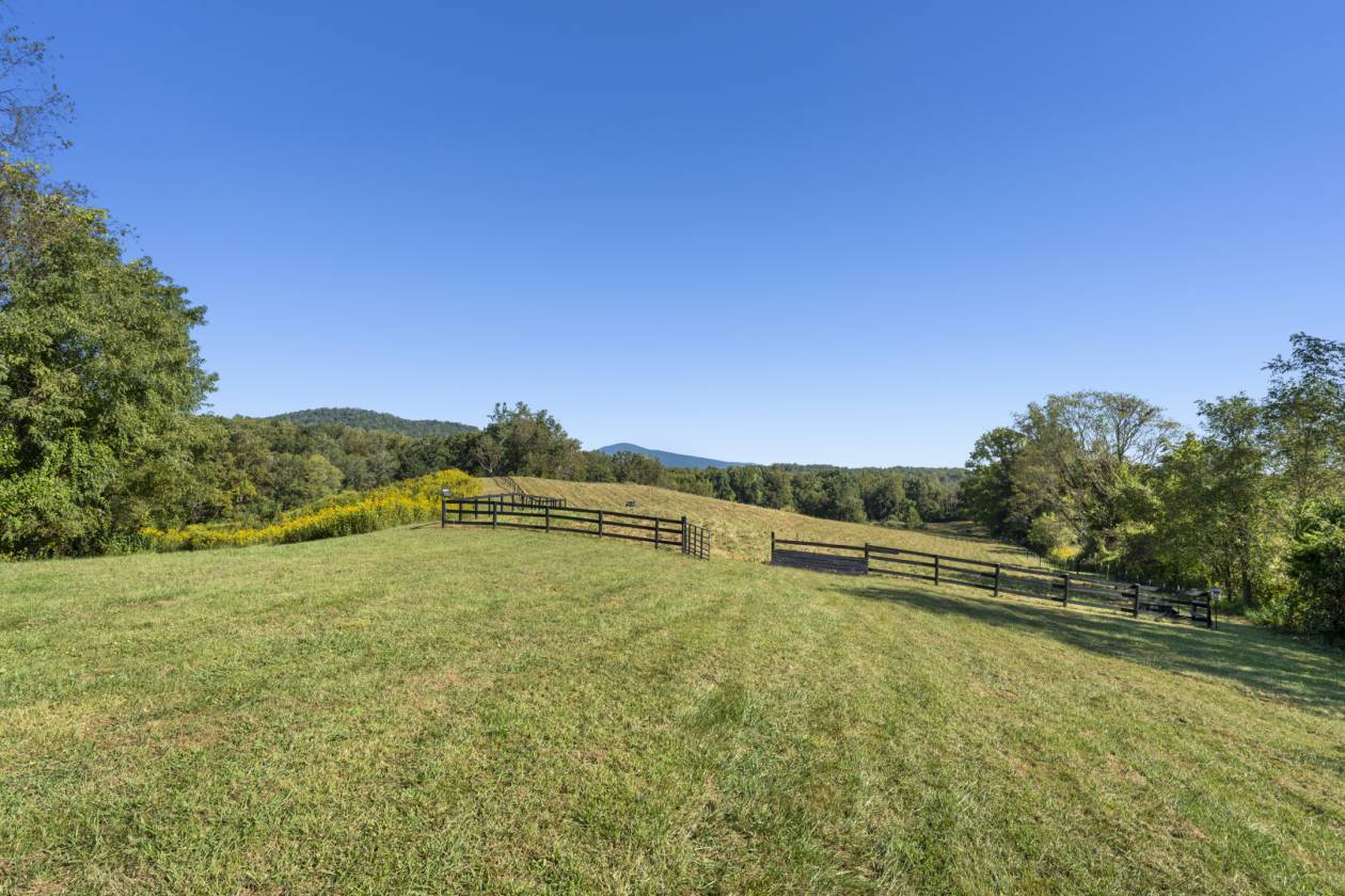 Fox Hill - in Virginia's Hunt Country - photo 16