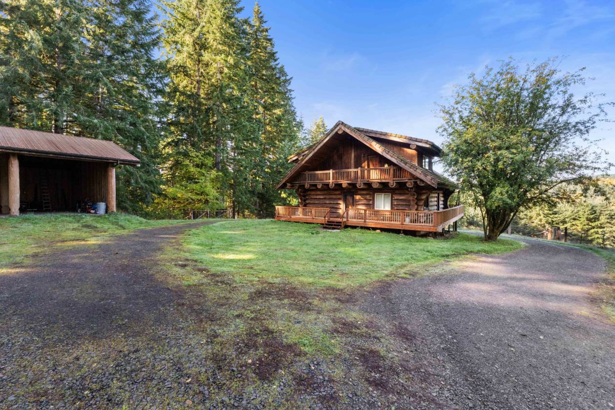 INDOOR ARENA - 35 ACRES - LOG HOME - photo 6