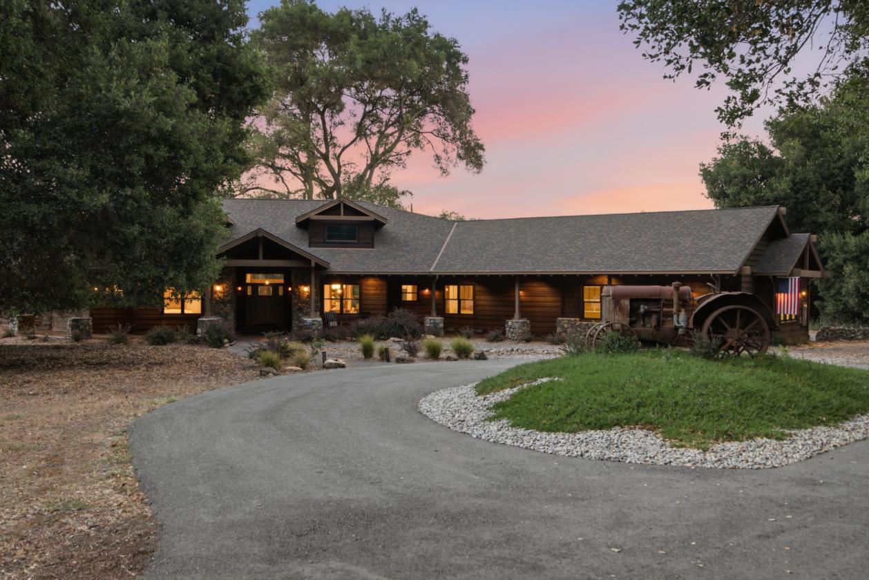 Custom Newer Home on 8 Acres with Huge Shop/Barn - photo 21