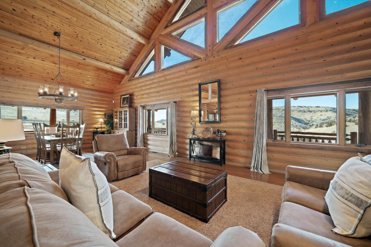 Dream log home on 20 Acres - Fenced & Ready - photo 16