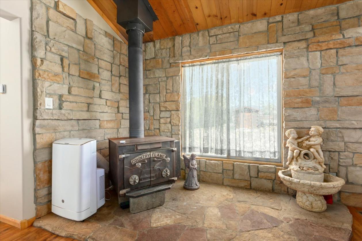 5-acre horse property - photo 23