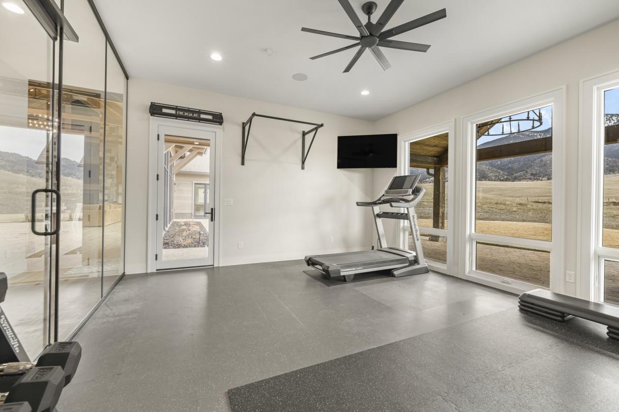 Newly built equestrian retreat with home & arena - photo 19