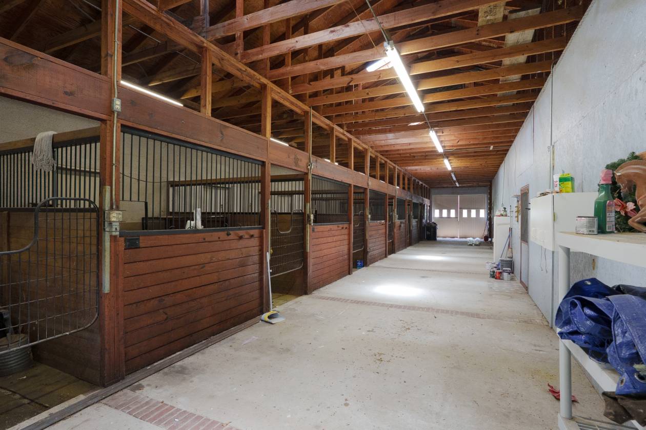Horse property with several homes - photo 20