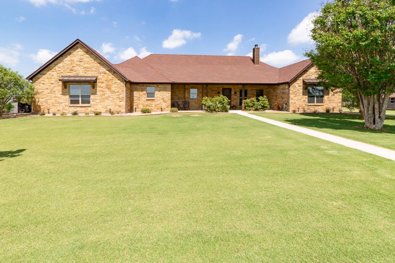 Scenic 64 Acre Horse & Cattle Property - photo 3