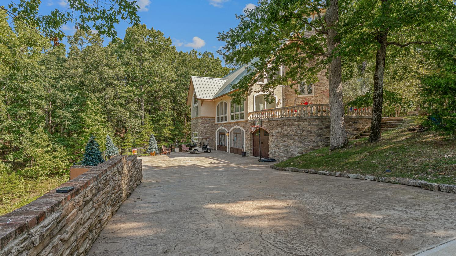 Unique 35+ Acre Private Estate - photo 26
