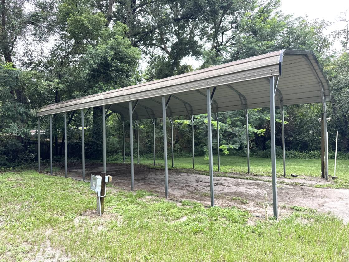 Country Charm, Suburban Ease in Central Florida - photo 4