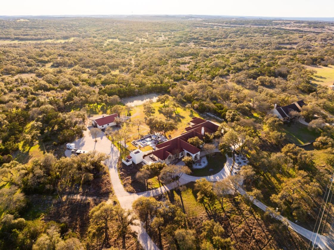 Texas hill country equestrian estate - photo 19