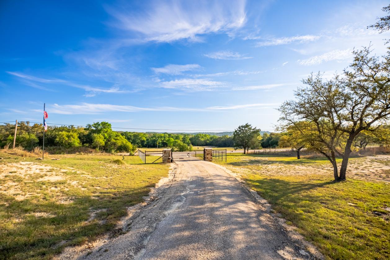 1888 Ranch - 55+ Acres - photo 4