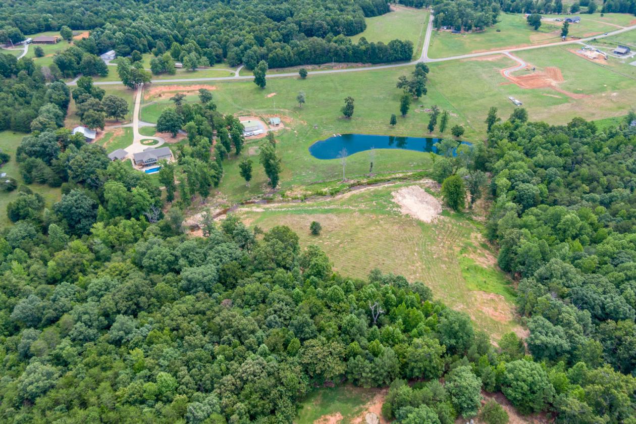 FANTASTIC EQUESTRIAN PROPERTY - photo 7