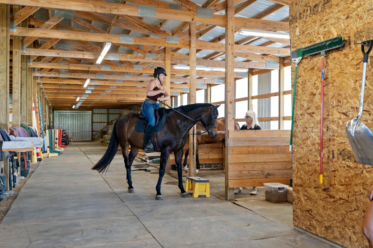 Exceptional horse property with beautiful views - photo 8