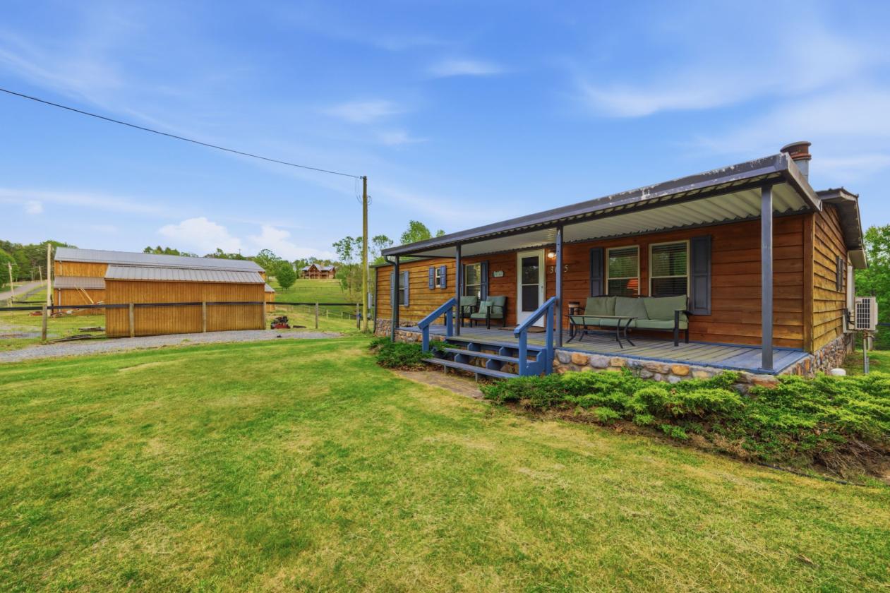 15-Acre Horse Farm, 13 Stalls & Pasture, Turnkey - photo 30
