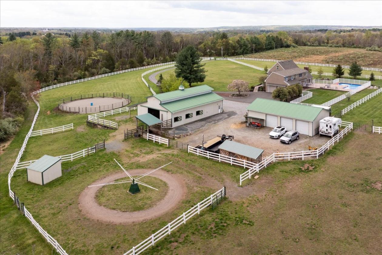 10 Acre Turnkey Hunterdon Equestrian Estate - photo 4