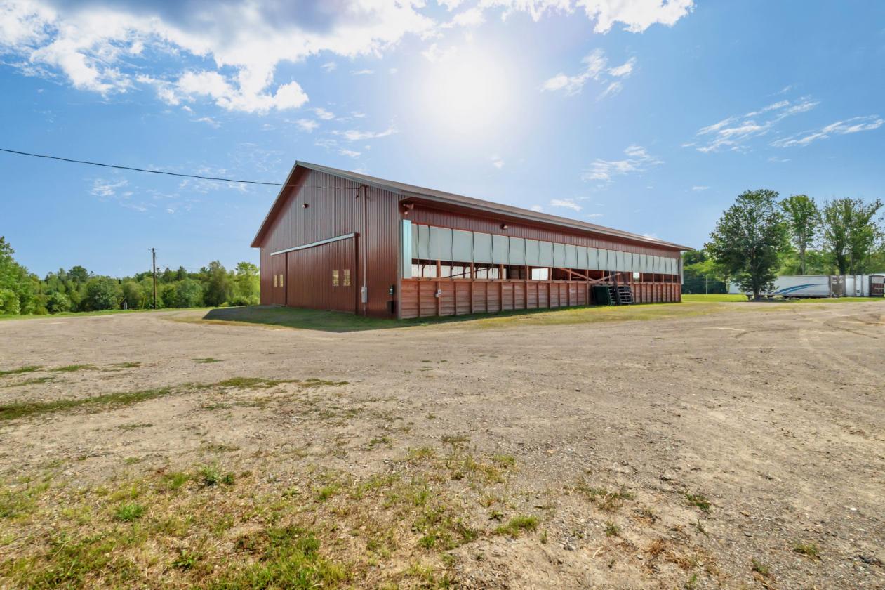 Arena's/Rodeo show & Event Venue almost 100 acres - photo 11