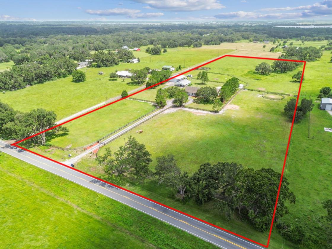 Horse Property for sale.