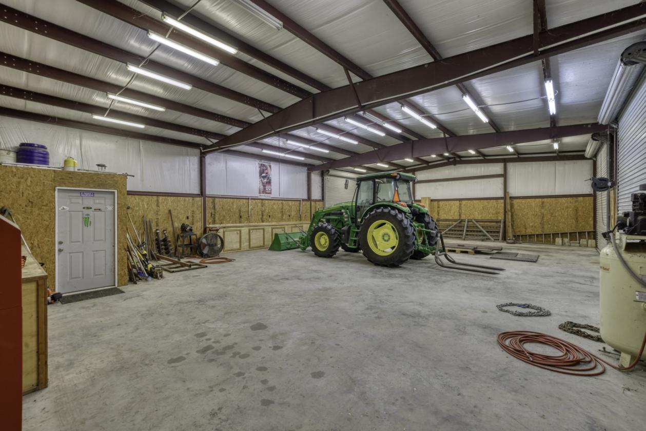 Luxury 32-acre Ranch Estate near Texas A&M - photo 20