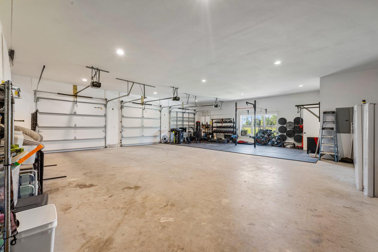 Modern Farmhouse with 3 Stall Barn on 20 Acres - photo 27