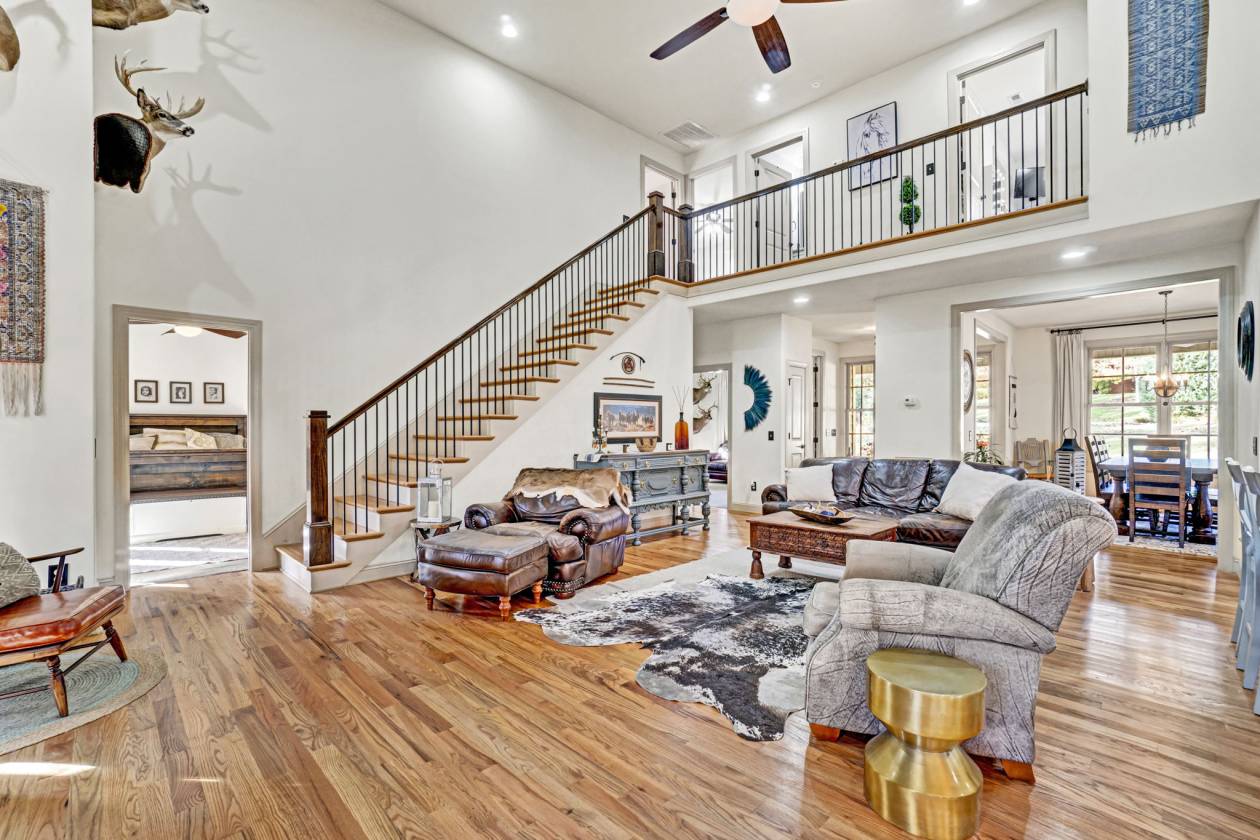 Southern Charm + Luxury on 6.17 Acres w/ Creek - photo 10