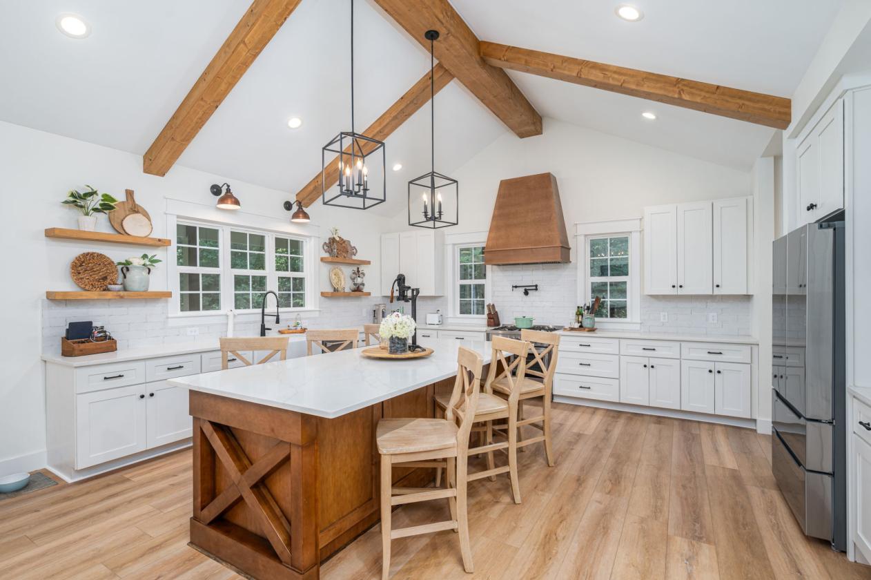 29 ACRES 9 STALL BARN & MODERN FARMHOUSE + 2ND LQ - photo 15