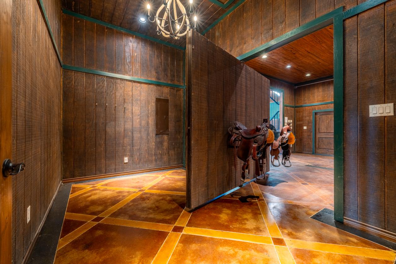Luxury Equestrian Estate - photo 5