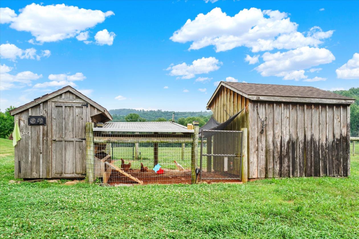 Luxury Equestrian estate on 25+ Acres - photo 12