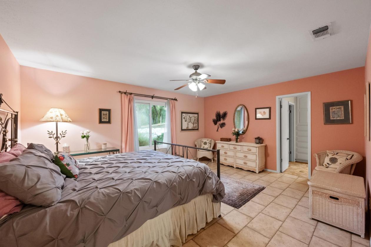 Dancing Oaks Equestrian Ranch - photo 26