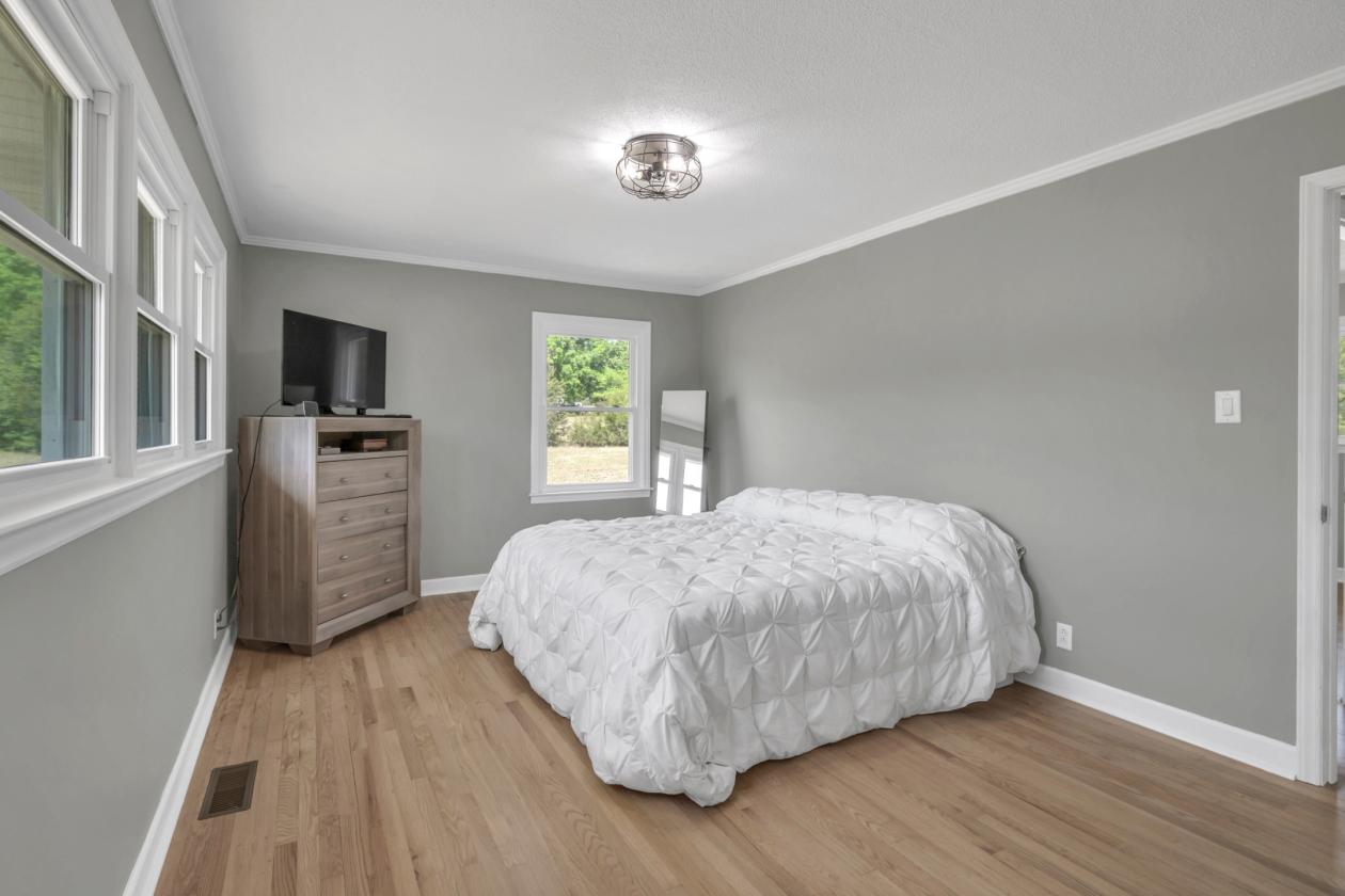15 Acres & Completely remodeled home - photo 22