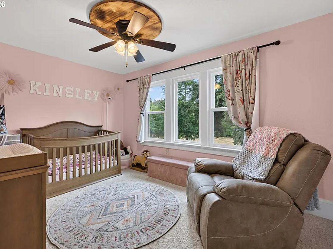 Luxury Equestrian Estate with 35 Stalls! - photo 24