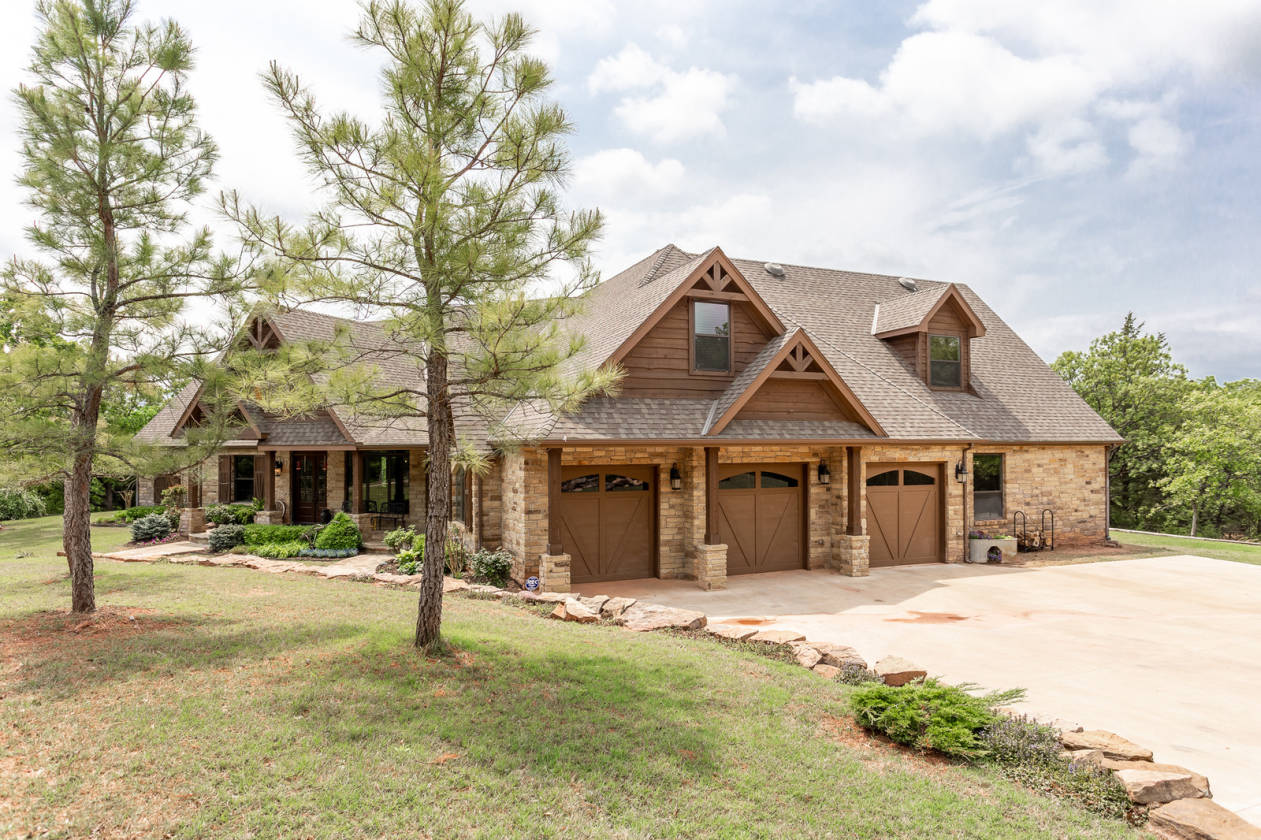 20 acre Horse ranch with private lake, adjoining 20 acres... Arcadia