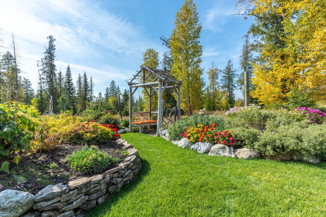 Luxury living & equestrian amenities! - photo 13
