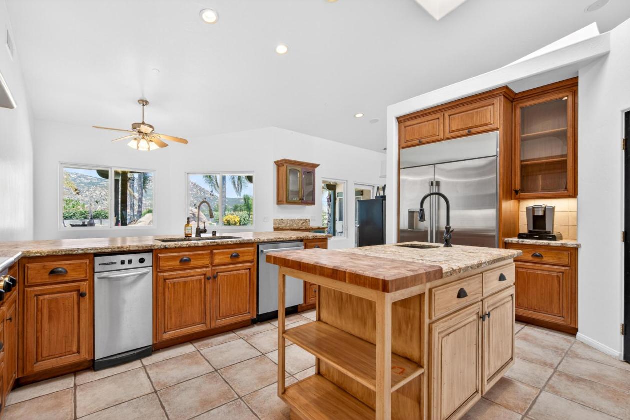 Move-In Ready Boutique Horse Property - photo 8