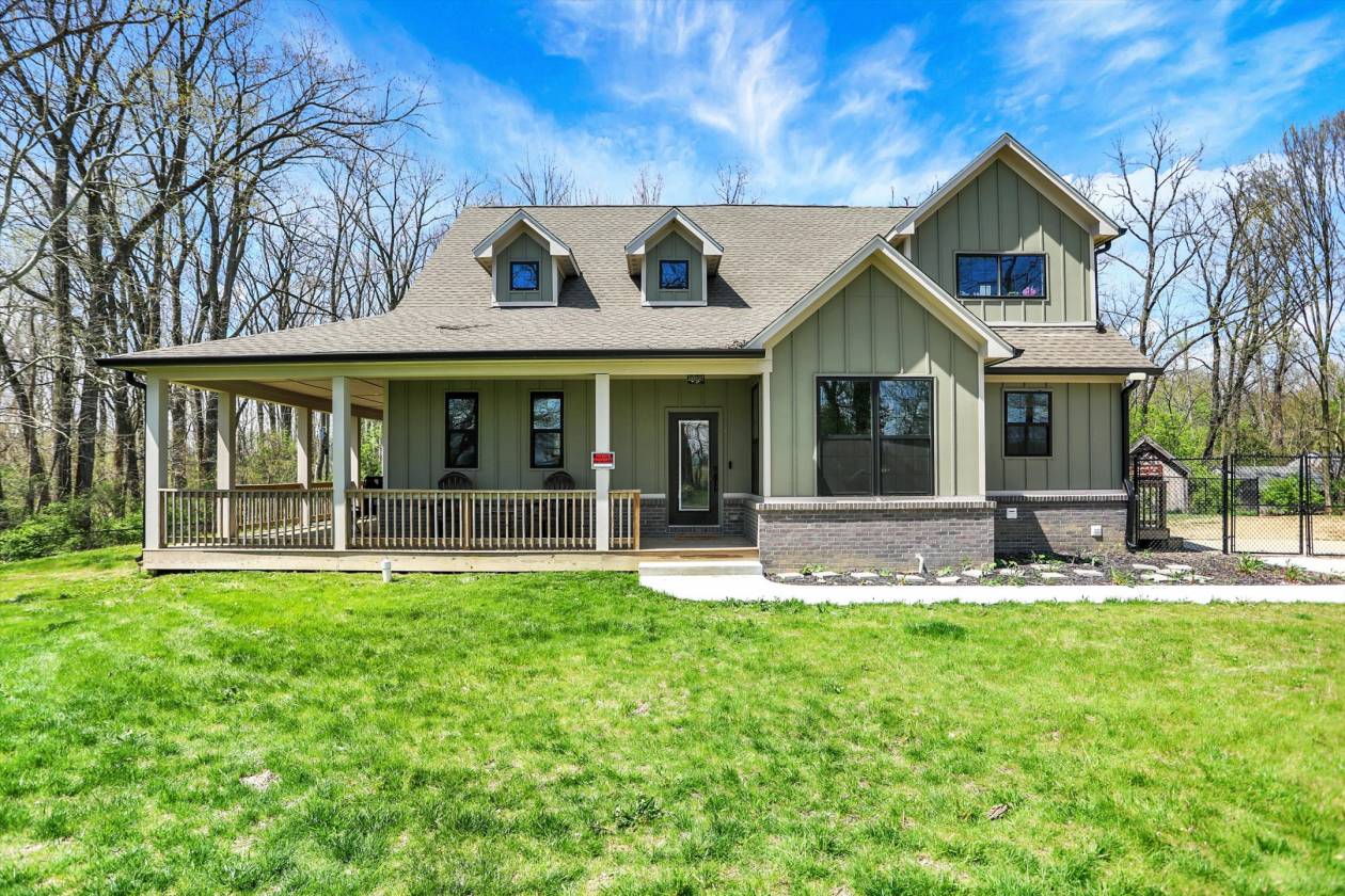 Horse Property for sale.