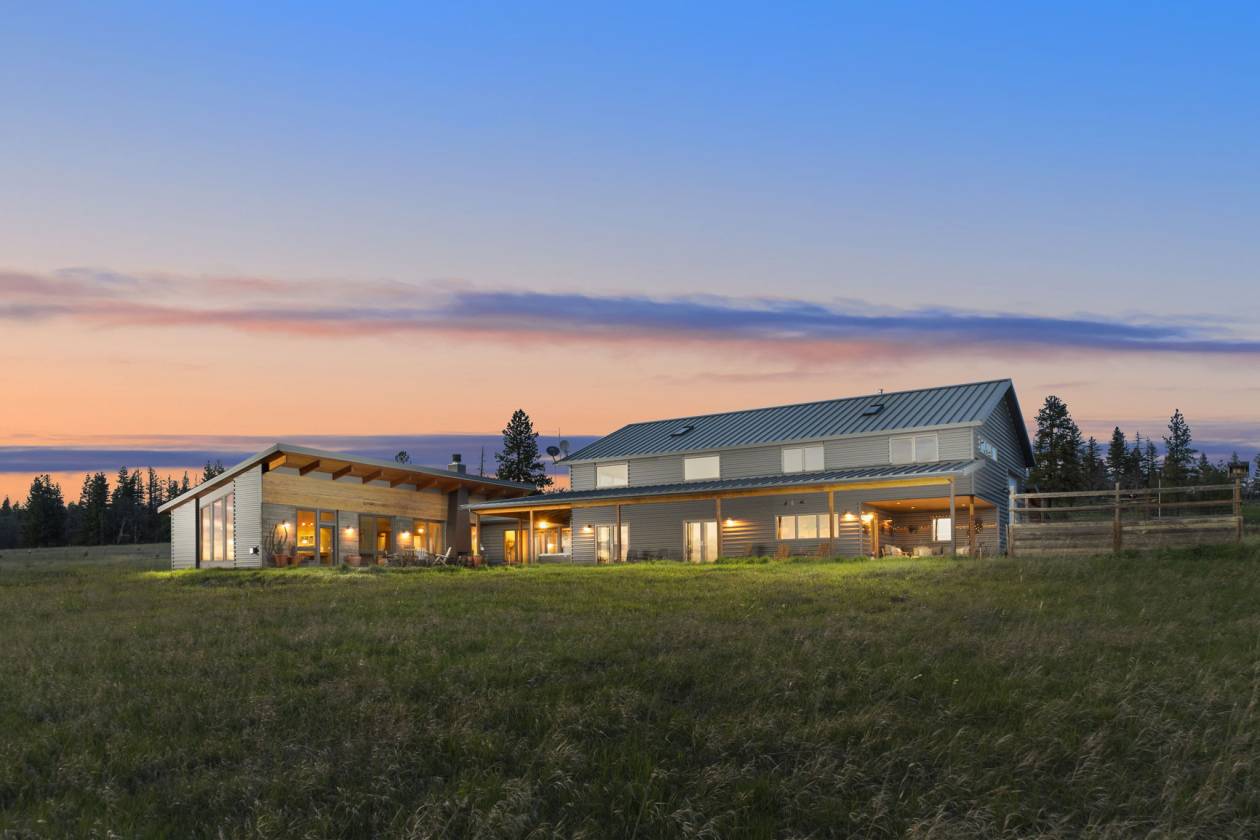 Horse Property for sale.