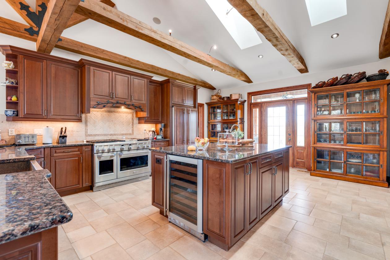 LUXURIOUS 195 ACRE EQUESTRIAN ESTATE - photo 20