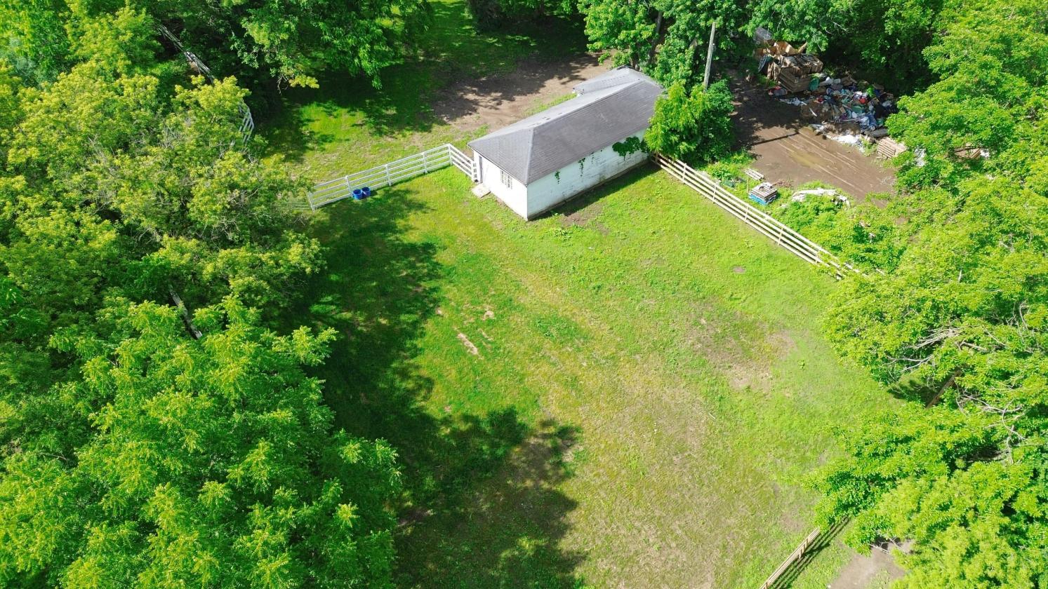 EQUESTRIAN ESTATE/HISTORIC HOME/OWNER FINANCING - photo 25