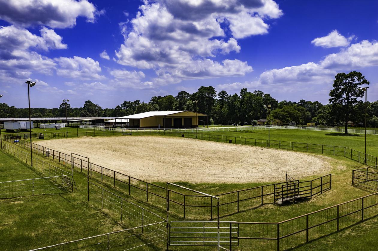 35.14± Acres | Premier Horse Property with Covered - photo 9