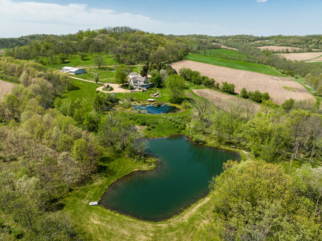 27 Acre Multi-generational Family Compound - photo 3