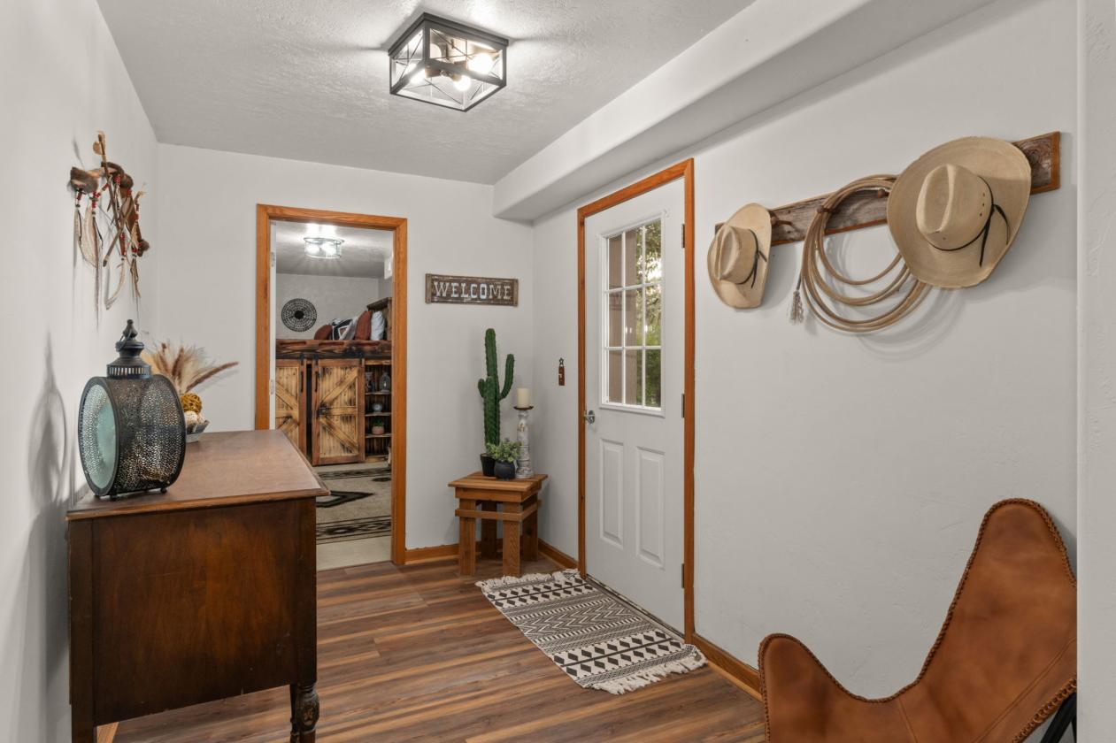 Legacy Equestrian Property with Jaw Dropping Views - photo 23