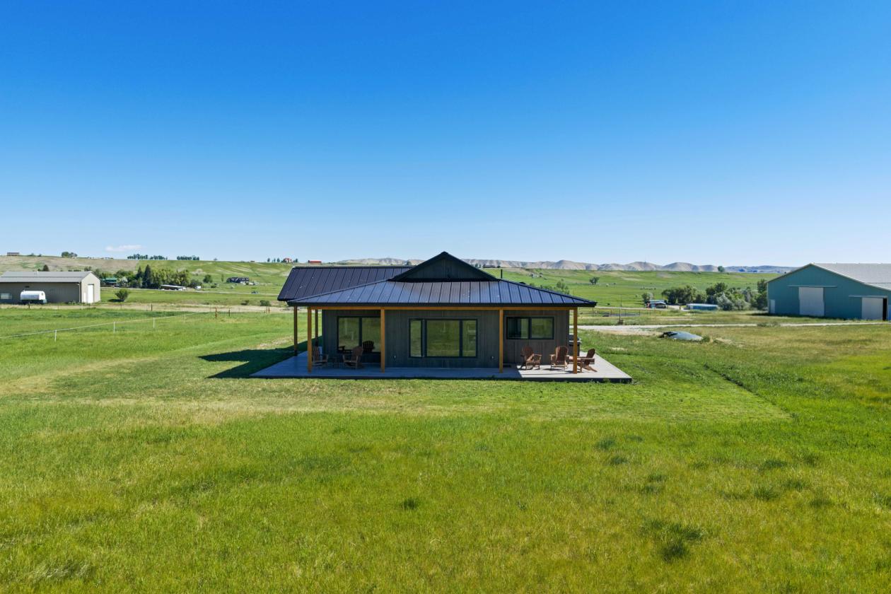 Exceptional horse property with beautiful views - photo 21