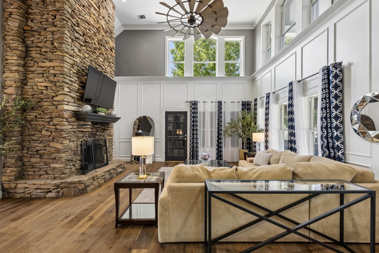 where refined luxury meets relaxed living - photo 23