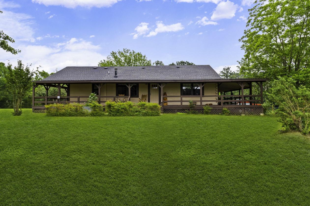Complete Turnkey Country Horse Property - photo 21