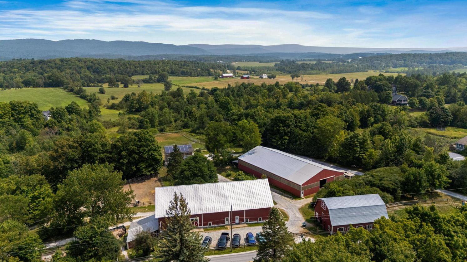 Established Equestrian Facility on 17 Acres - photo 9